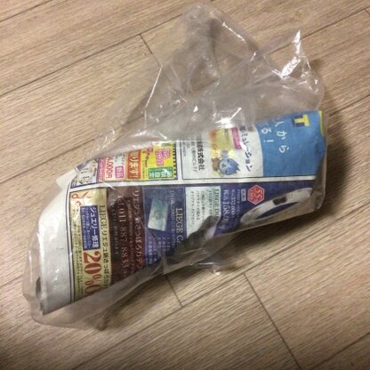 新聞紙で試してみました！生のレンコンはあまり買わないので、参考になりました。ありがとうございます(^^)